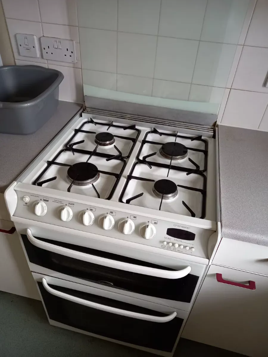 Stovetop burners and grates degreased